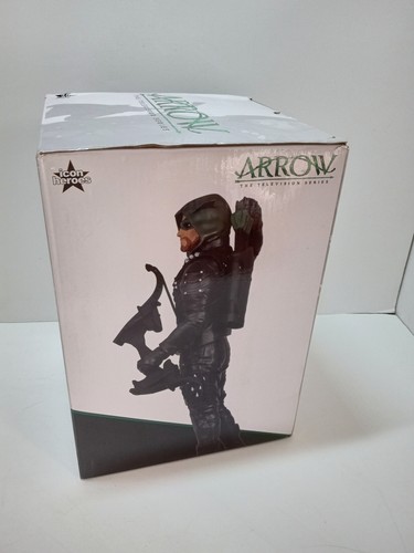 LOT OF 2 DC CW GREEN ARROW S. AMELL STATUES ICON HEROES SEASON 5 + BLACK CANARY - Picture 16 of 22