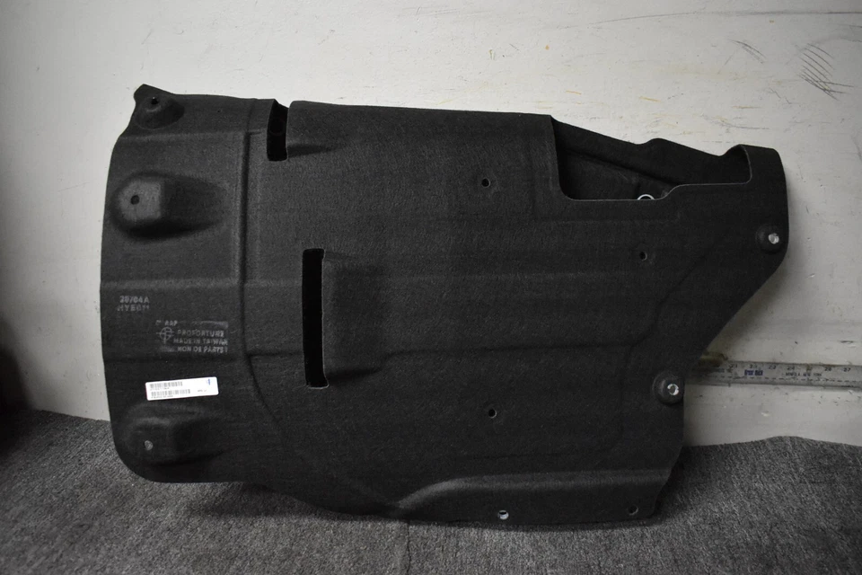 Nissan Rogue 2014-2017 deportivo utilitario undercar de fábrica OEM Foto 4 de 4