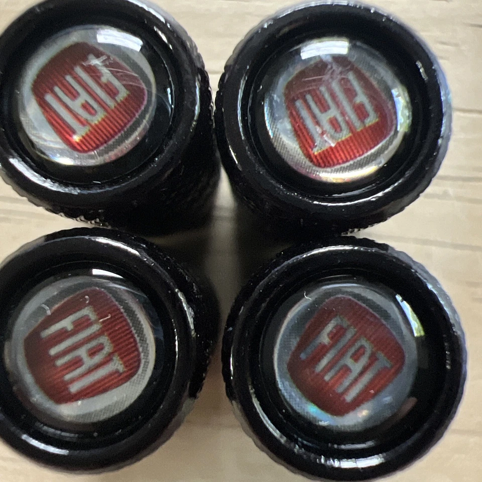 4 колпачка на шток воздушного клапана шины из черного металлического сплава для автомобилей Fiat - Изображение 4 из 4