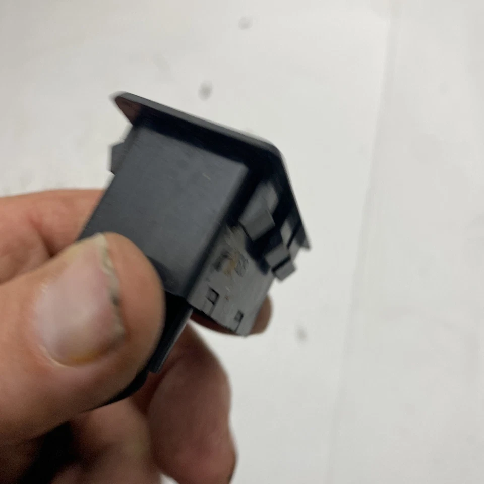 Lámpara indicadora de luz de tablero desempañadora trasera OEM Datsun 280Z 260Z 75-77 78 1975-1978 Foto 3 de 4