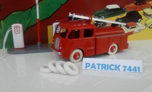Lot De 2 Pneus Noirs Striés 15/8 Pour Dinky Toys - Réédition Neuve