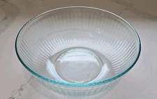 Pyrex 4 Quart Ribbed Aqua Tint Glass Nesting Mixing Serving Bowl # 7404 VG
