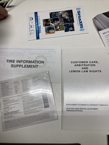 2015 Chrysler 200 User Guide Owners Information DVD Manual & Pouch Free Shipping - Picture 9 of 9