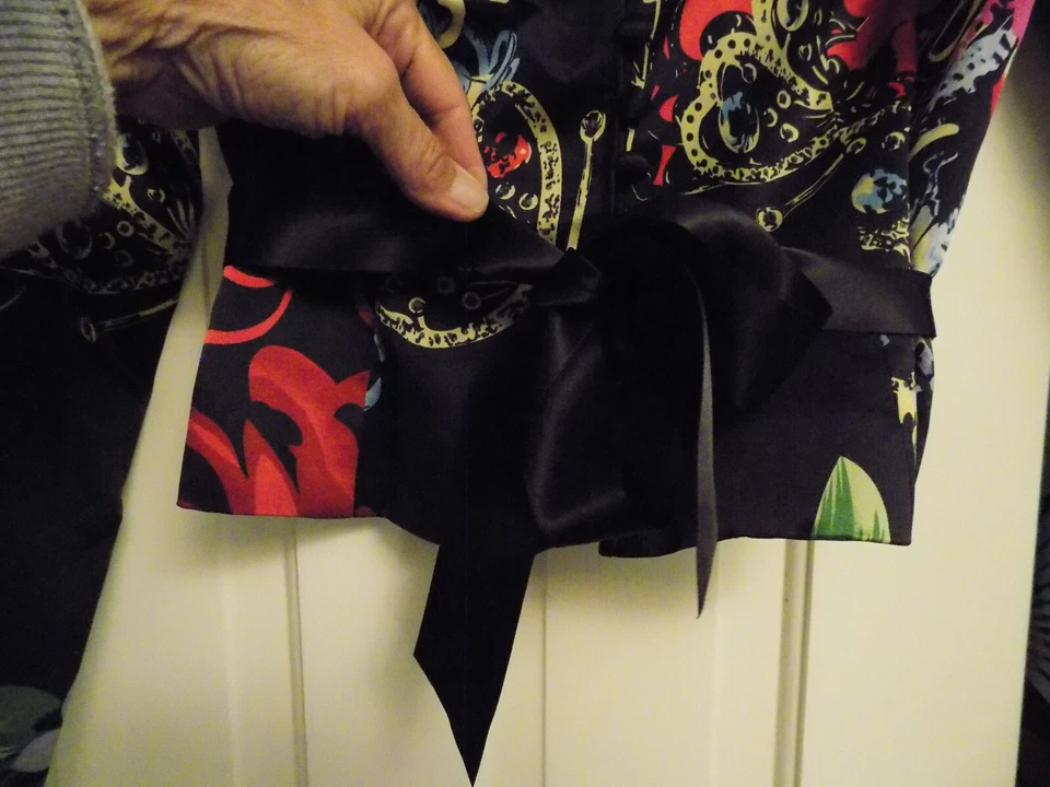 JS Collections BOLD Black Red Jacket Silk Oriental Asian Floral Mandarin Tie 6 - Image 2 of 4