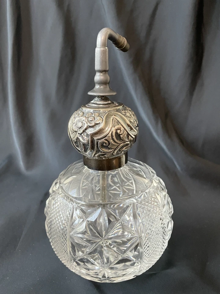 Botella de perfume vintage Charles May inglesa de plata de ley y vidrio cortado Foto 2 de 4
