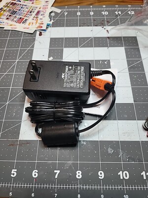 AFX 22045 TRI-POWER PACK AFX8822 Transformer Power Supply Tomy