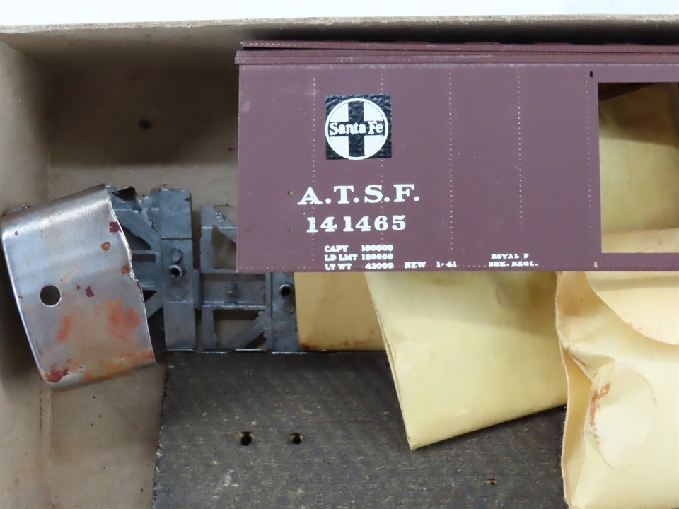 Santa Rust Kit HO Scale Athearn Kit A104 ATSF Santa Fe Scout Single Door Box Car ...