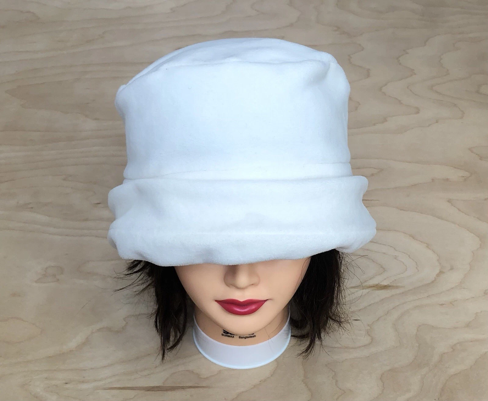 Lands End Fleece Hat White Cuffed Comfy Womens Sz L/XL
Opens in a new window or tab