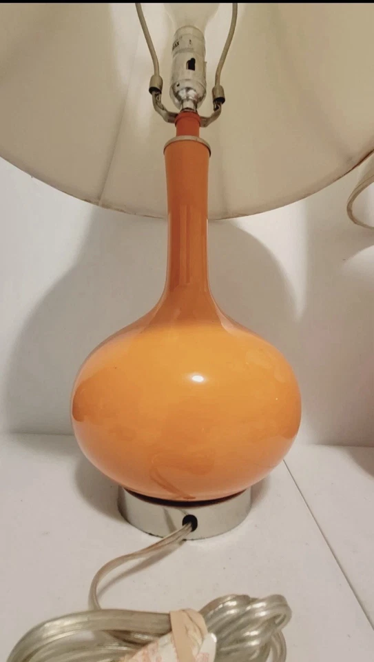 Juego de 2 lámparas de mesa Sfaveh Lighting 22" con pantalla cerámica naranja Foto 3 de 4