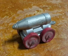 NICE! Vtg Barclay Manoil 30’s Army Shell Carrier Wood Wheels SV96 76 Bomb Army