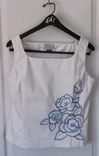 BETU SPORT WHITE SLEEVELESS TOP W/DARTS BLUE & BLACK FLORAL EMBROIDERY SIZE 10