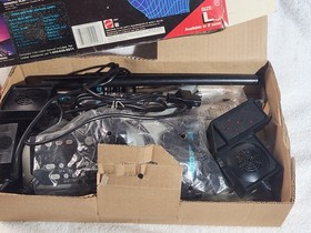 1989 Original Nintendo NES Power Glove 99% complete Missing The 4 Round Stickers