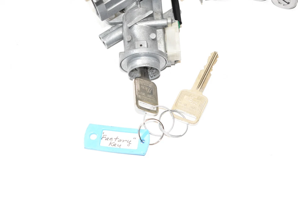 89-95 GEO TRACKER IGNITION SWITCH WITH LOCK CYLINDER OEM 90 91 92 93 94 - Image 2 of 4