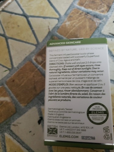 Elemis Superfood Cica Calm Booster Serum For Sensitive Skin 0.3 oz - Picture 4 of 5