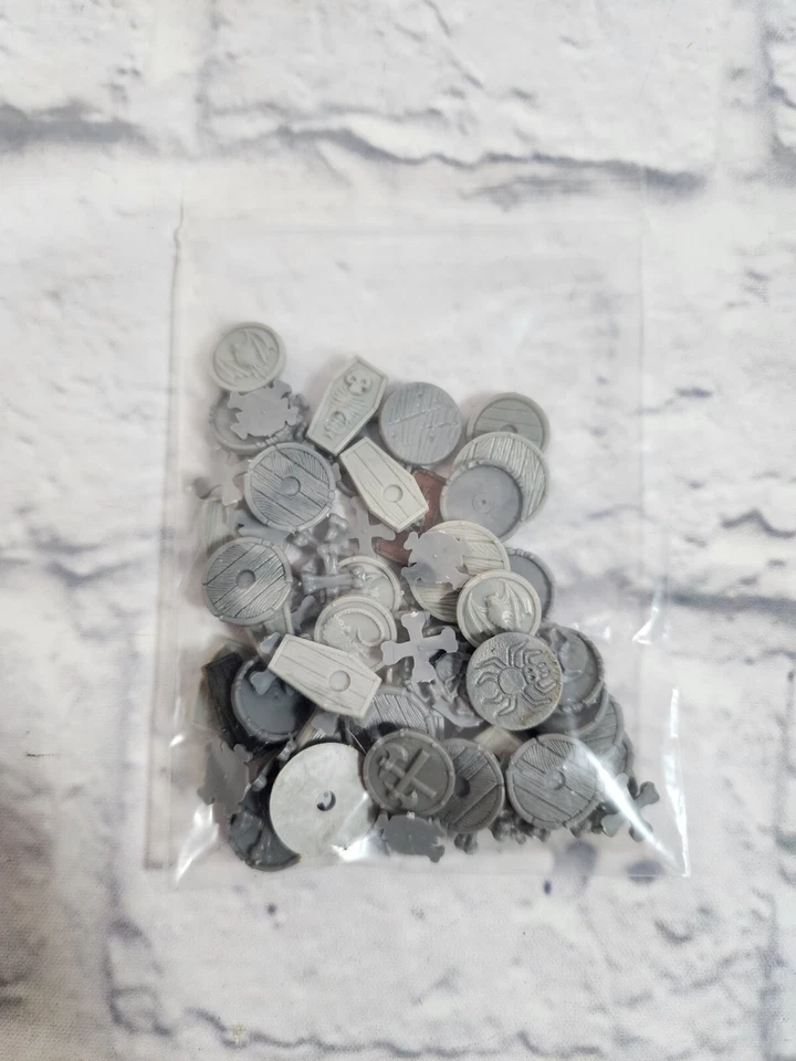 LARGE LOT SHIELDS Plastic Goblins Gitz Grots Army Parts Warhammer Miniature - Image 2 of 2