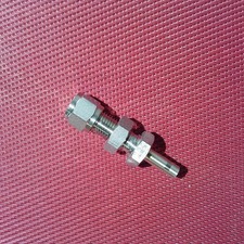 Hoke® ® 1/4" Tube OD x 1/4"OD BULKHEAD Tube Adapter Stub End 316 Stainless Steel