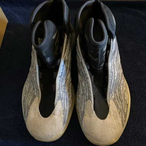 Adidas Yeezy Quantum Quantum