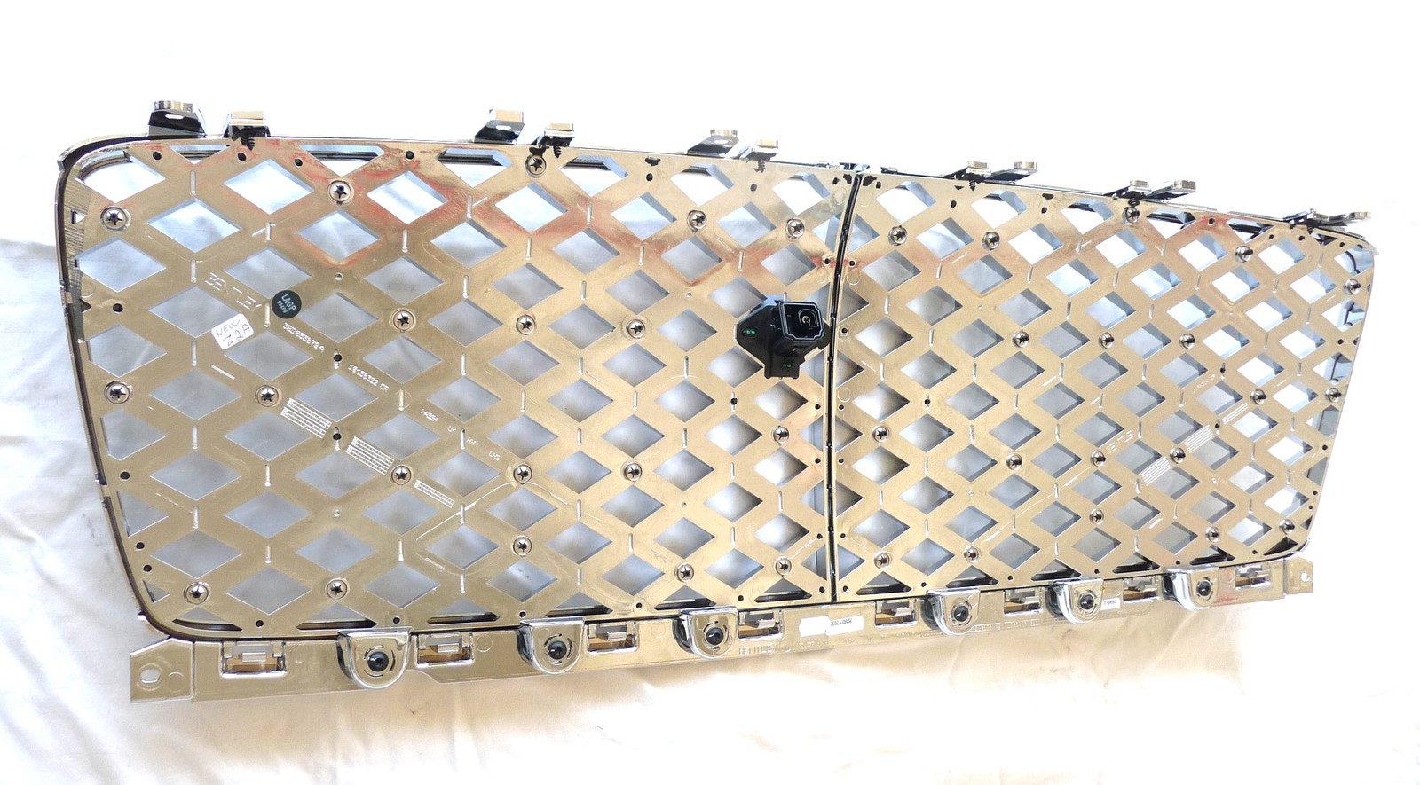 2019-2024 Bentley Continental GT GTC Front Matrix Grille w/Camera 3SD853597AM OE