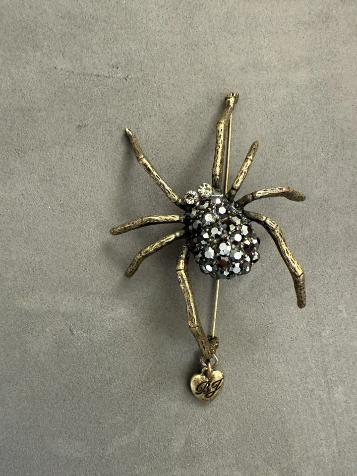 Betsey Johnson Vintage LARGE Pewter Grey Clear Crystal Spider Brooch Pin RARE - Image 2 of 4