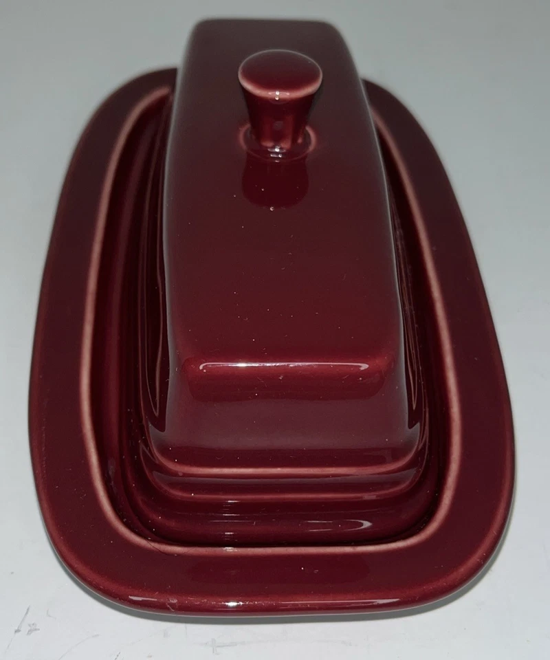 Fiesta Cinnabar (Introducción 2000/RETIRADO) por HOMER LAUGHLIN 1/4 lb mantequilla cubierta Foto 3 de 4