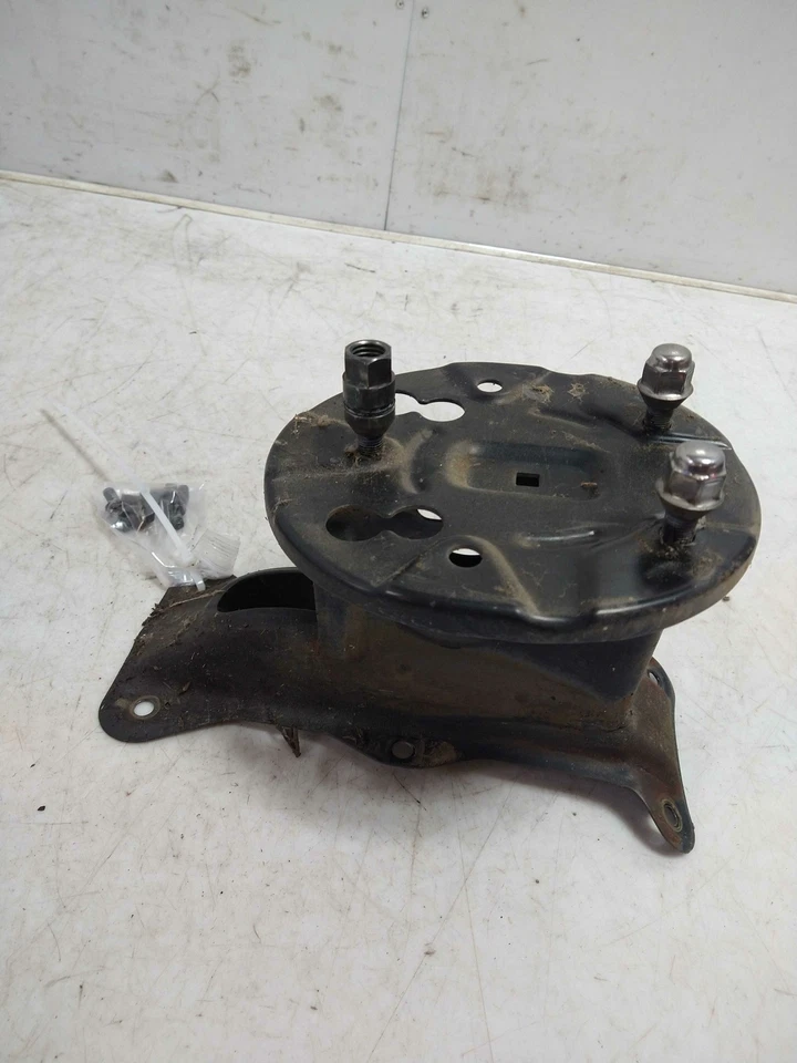 Держатель запасных шин 1995 1996 1997 1998 Geo Tracker мягкий верх Mdl ТОЛЬКО от оригинального производителя - Изображение 2 из 3