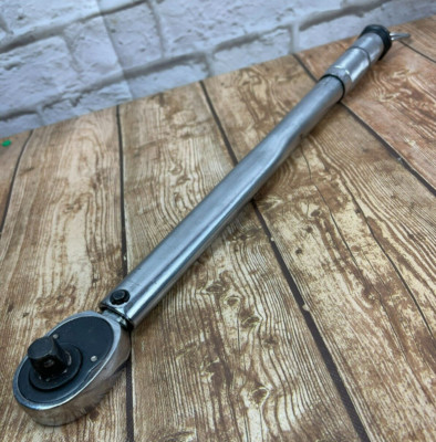 Pittsburgh Pro Click Type Torque Wrench 1/2'' Drive