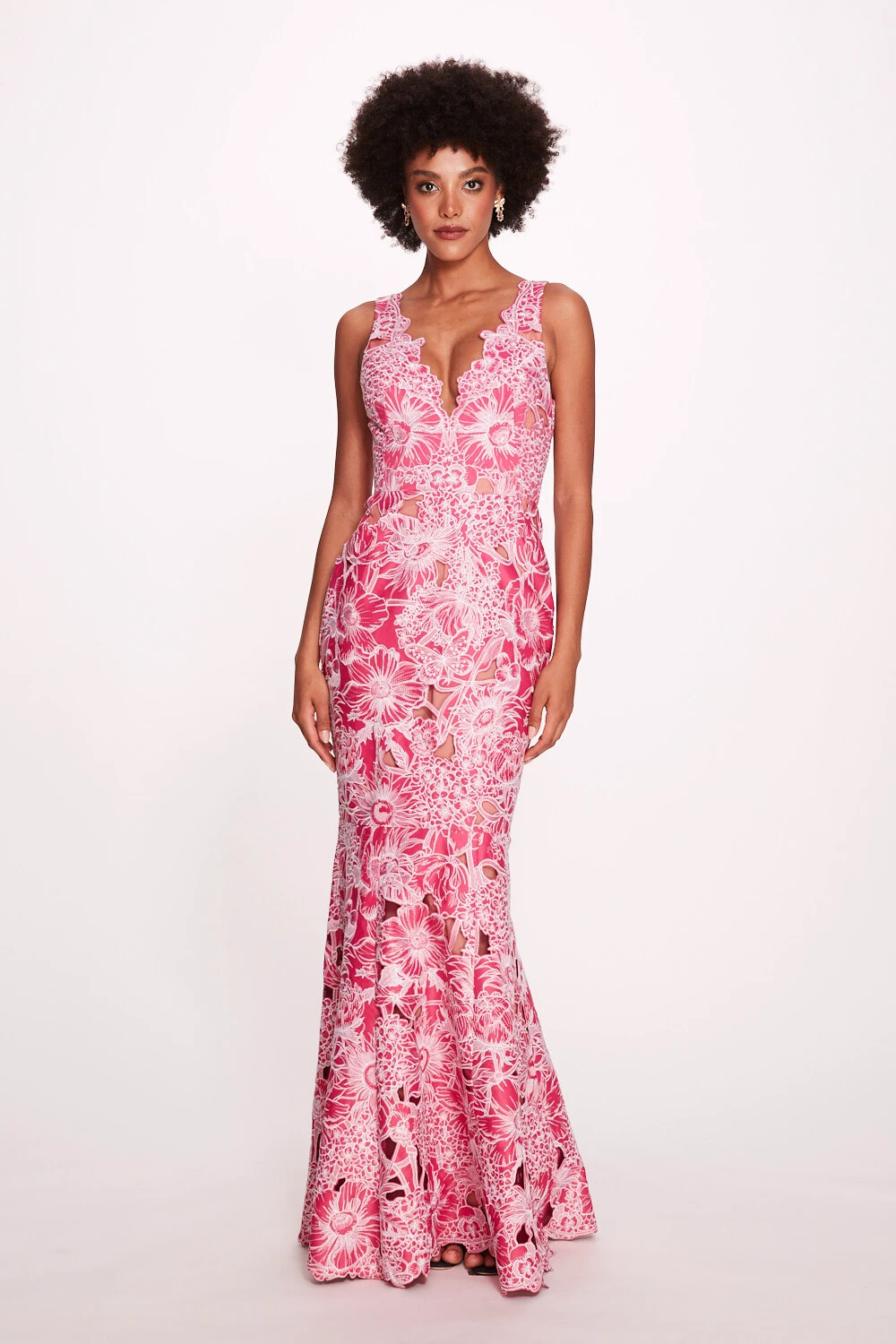 marchesa prom dresses Discover The Pre-Fall 2025 Marchesa gown featuring a strapless draped  horsehair bodice and a fit-to-flare illusion tulle skirt, detailed with  silk organza petals and delicate vine embroidery. Now available online at  @davidsbridal. #