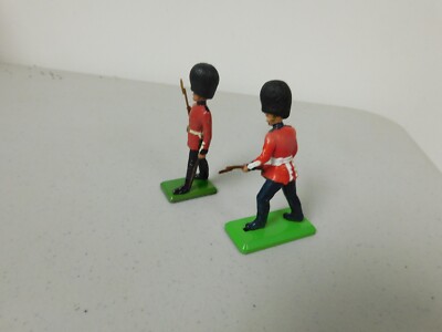 Britains Old Deetail 1/32 54mm Scots Guards x2