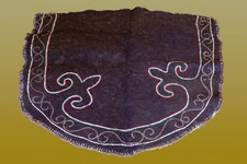   TAPIS DE SELLE KIRGHIZE, brodé, feutre manuel, Kirghizstan, équitation, cheval