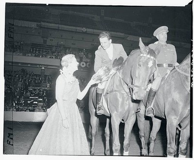 Mrs Alfred Tuckerman presents a trophy HG Winkler of German equest- Old Photo