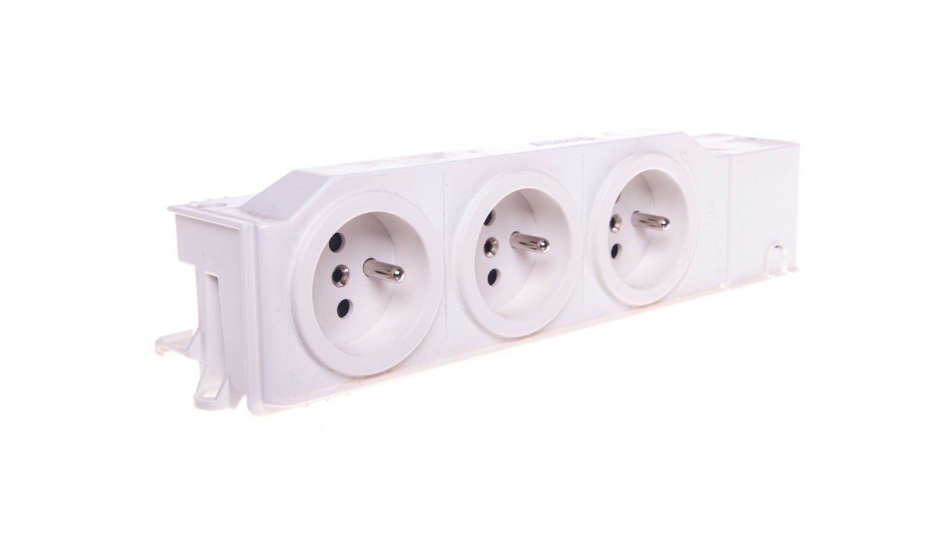 16A module socket 3 x on with protective contact VZ00ASF