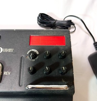 【ジャンク】LINE 6 M9 Stompbox Modeler JUNK] LINE 6 M9 Stompbox Modeler Multi Effects Pedal For Parts