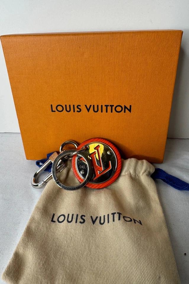 Low Start On Louis  Vuitton, Chanel, Gucci, Pre Owned Clean Luxury Bags