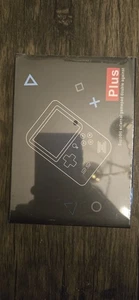 Nouvelle Console de jeu retro tenue main