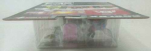 ROBLOX Star Sorority Bee Wrangler Figure SEALED with Exclusive Virtual Item Code - Picture 6 of 6