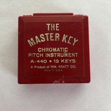 W.M. Kratt Co The Master Key Chromatic Pitch Instrument A-440 13 Keys