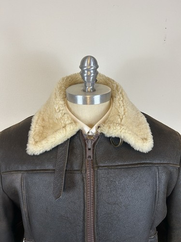 VINTAGE REED LEATHER SHEARLING BOMBER JACKET MADE IN USA GREAT PATINA SIZE 44 - Picture 2 of 11