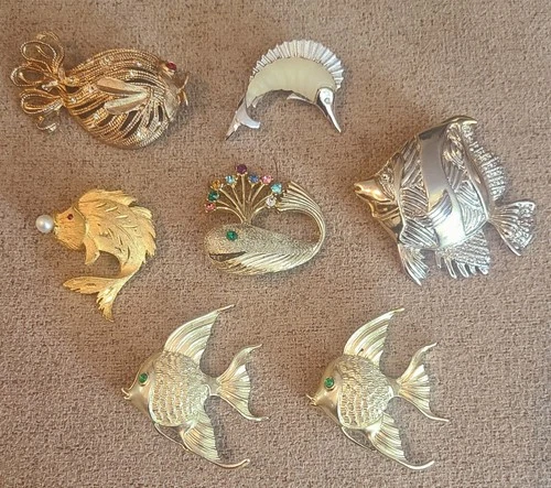 Lot of 7 Fish Marine Brooches Pins Figural Fish Costume Jewelry Vintage