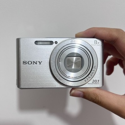 Sony DSC-W830 Cyber-Shot 20.1MP 8x Optical zoom Digital Camera
