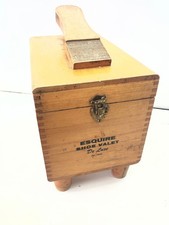 Nice Vintage ESQUIRE SHOE VALET De luxe Shoe Shine Box w/Brushes  Accessories