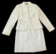Camille La Vie Ivory Creme Two-Piece Skirt Suit Set size 2 Retro Chic Career