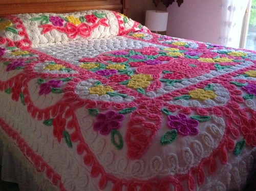 Vintage CHENILLE BEDSPREAD EXCELLENT!