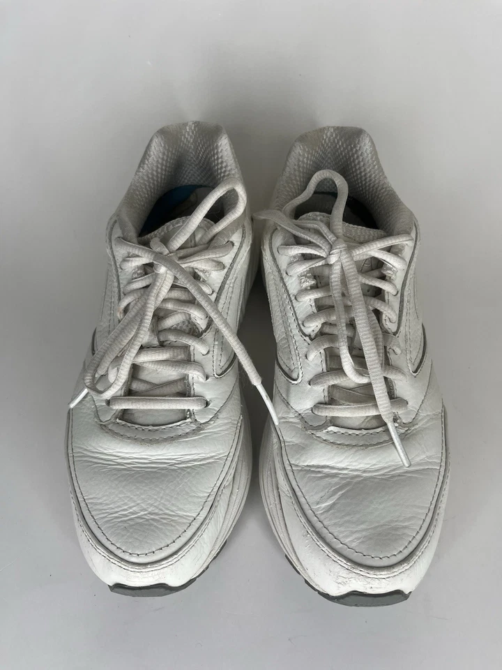 brooks dyad women's Shoes Lace Up Sneakers Women Size 39 US 8M White Leather - Image 2 of 4