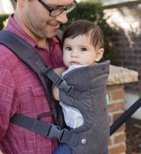 Infantino Flip Advanced 4-in-1 Carrier-Ergonomic, convertible, Face In/Out Grey