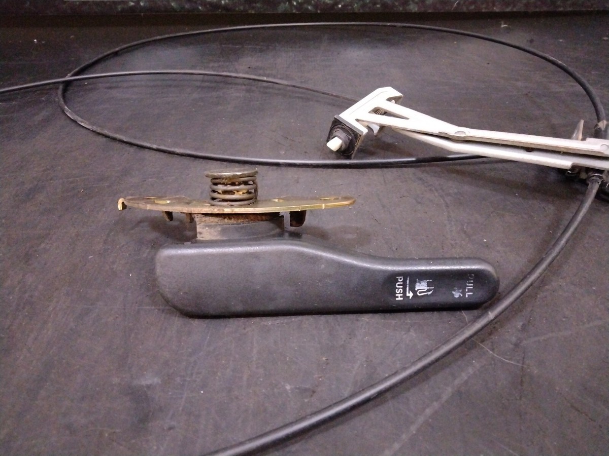 1991 Nissan 300ZX (2+0) Rear Trunk Hatch & Fuel Door Cable Release