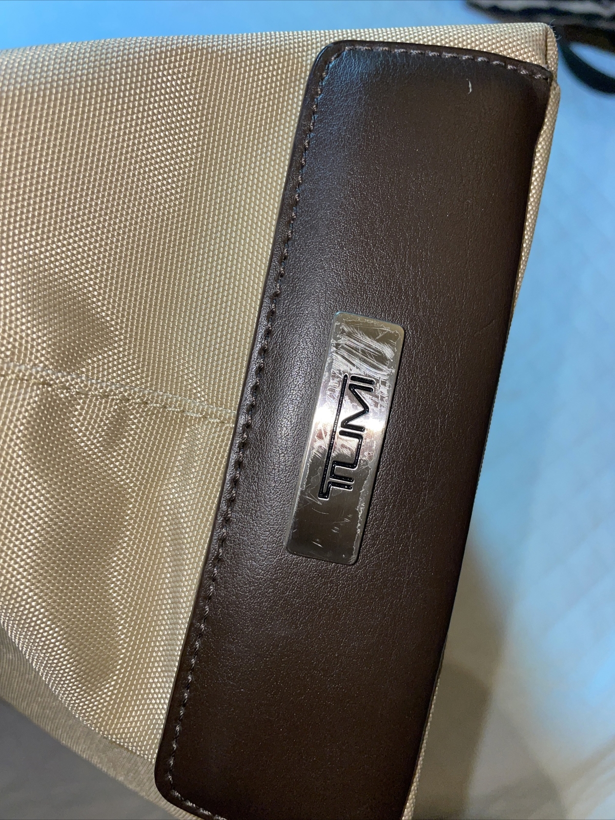 Tumi Ballistic Beige Nylon Leather Trimmed Tote Travel Bag Purse w Coin