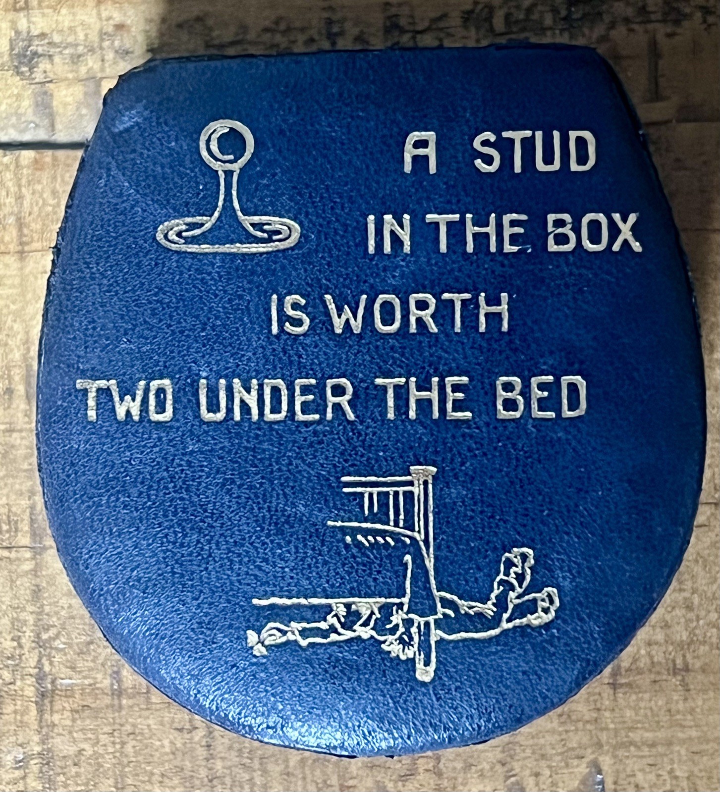 Old Cufflink  box and cufflinks ‘ A stud in the b… - image 1