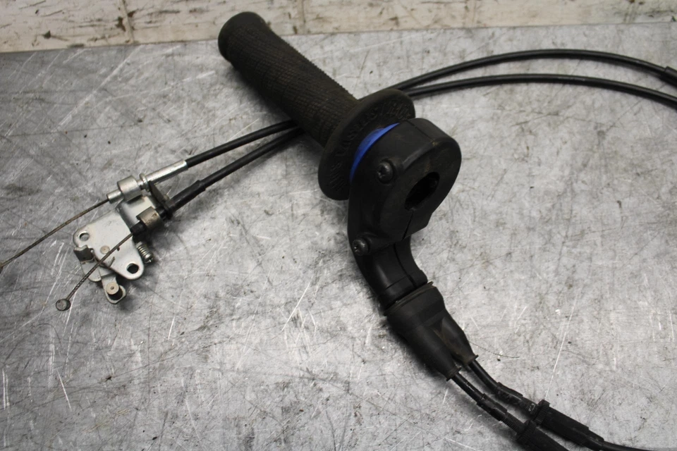 Kawasaki Ninja ZX6R ZX600R 2009 cable del acelerador guía de carcasa BB538 Foto 3 de 4