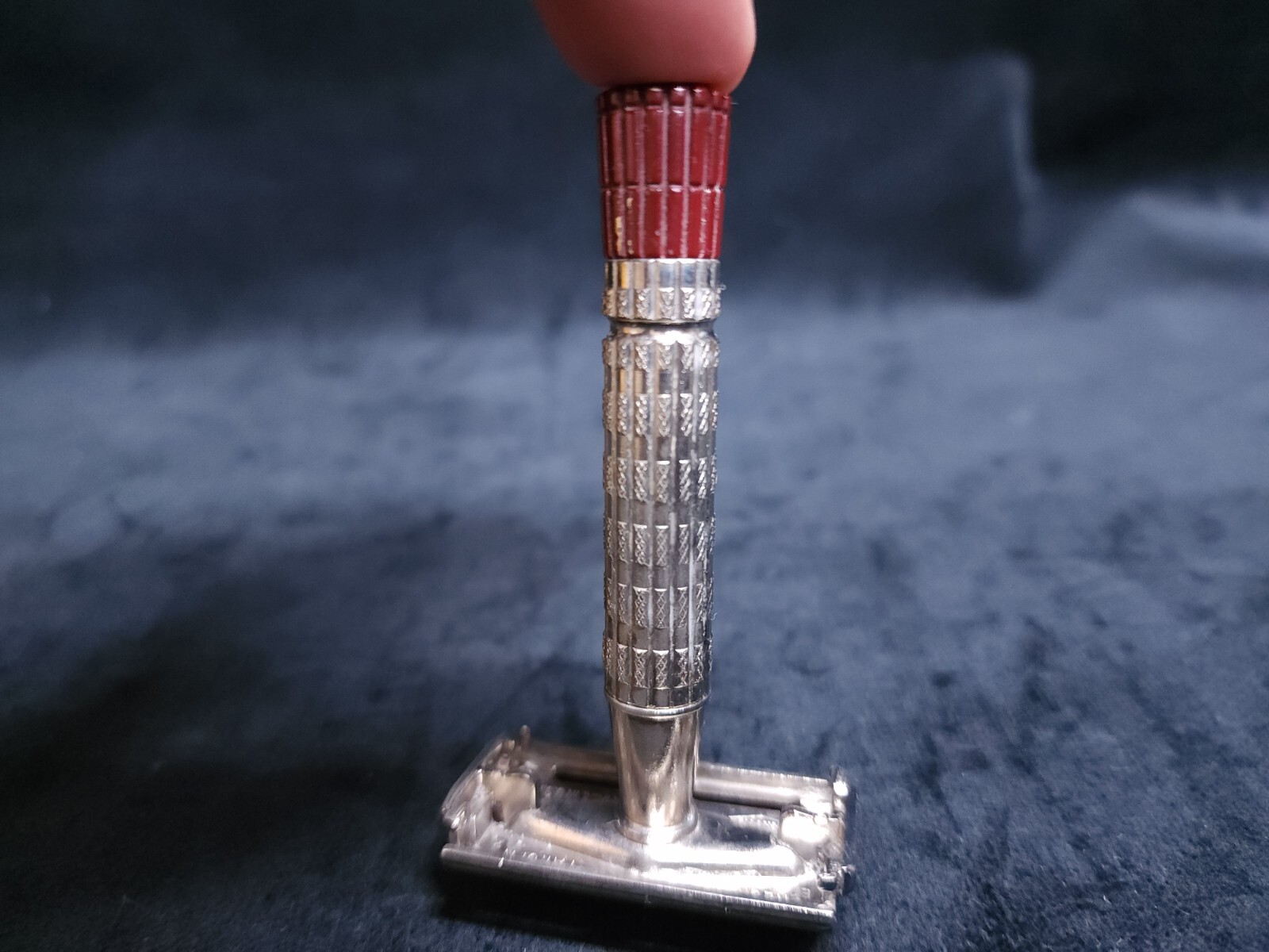 Vintage 1956 Gillette Red Tip Super Speed Flare Tip DE Double Edge Safety Razor