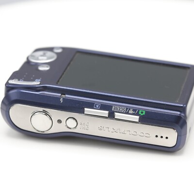 デジタルカメラ　Nikon8X WIED NIKON COOLPIX 8MP Digital Camera untested For Parts or Repair READ